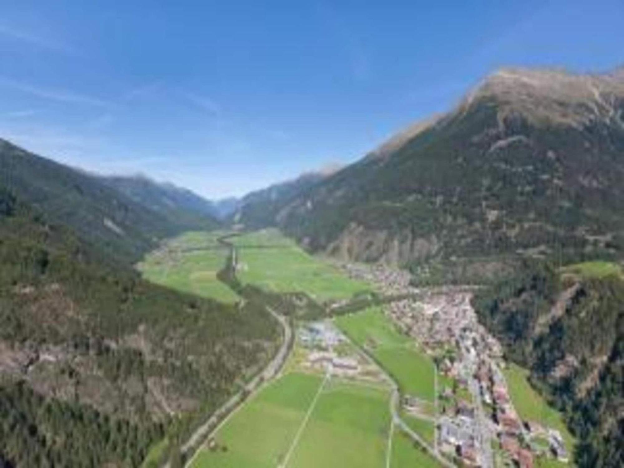 Apartment In The Stubai Valley With A Balcony ノイシュティフト・イム・シュトゥーバイタール エクステリア 写真