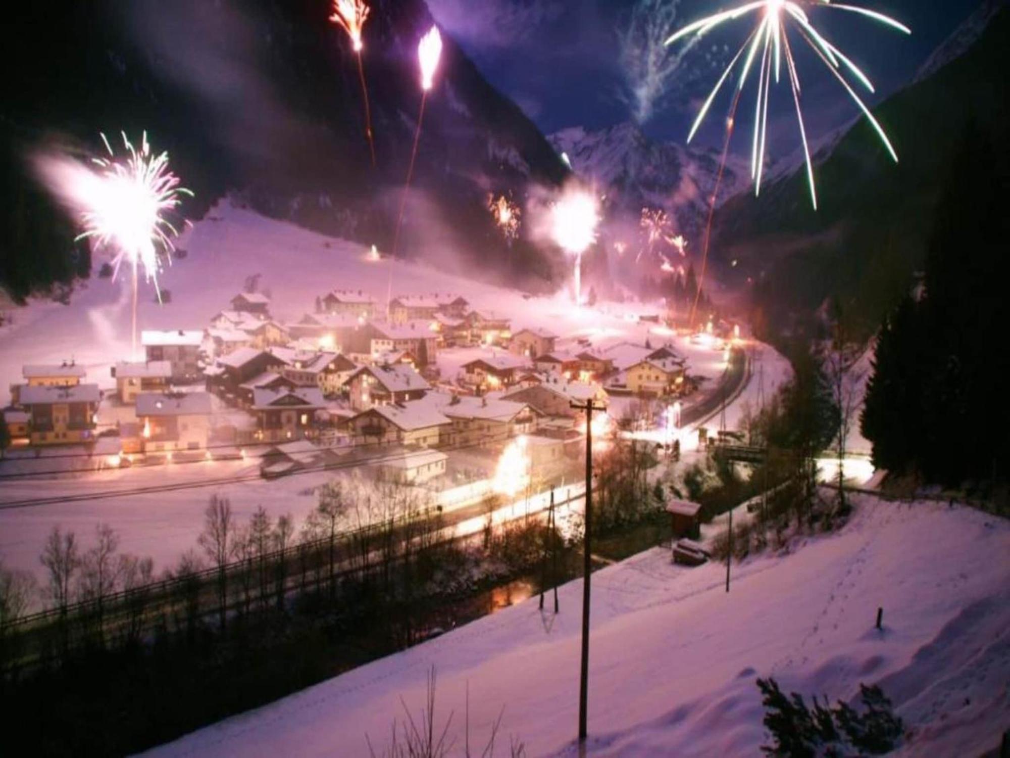 Apartment In The Stubai Valley With A Balcony ノイシュティフト・イム・シュトゥーバイタール エクステリア 写真